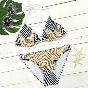 find-th-best-swimsuit-for-your-body-type-1