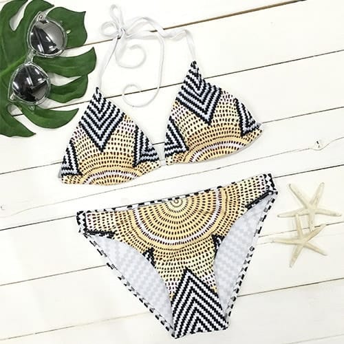 find-th-best-swimsuit-for-your-body-type-1