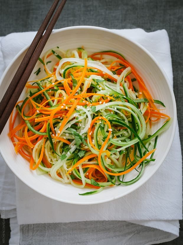 how-to-make-a-cucumber-carrot-salad