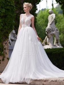 tips-to-wear-your-wedding-dress-perfectly-3